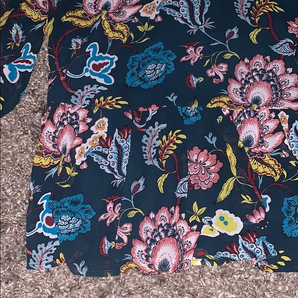 LOFT by Ann Taylor Blouse - Picture 3 of 6